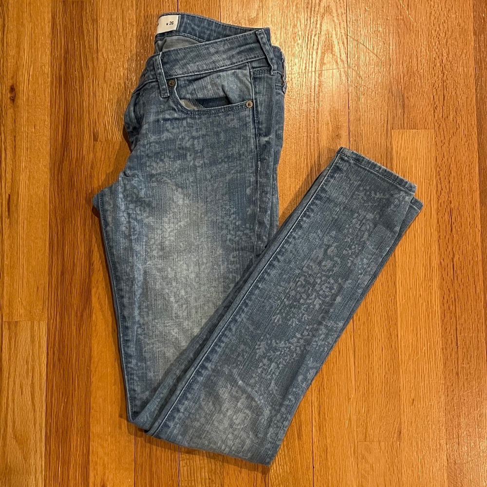 Abercrombie & Fitch Women’s Skinny Floral Print Light Wash Jeans